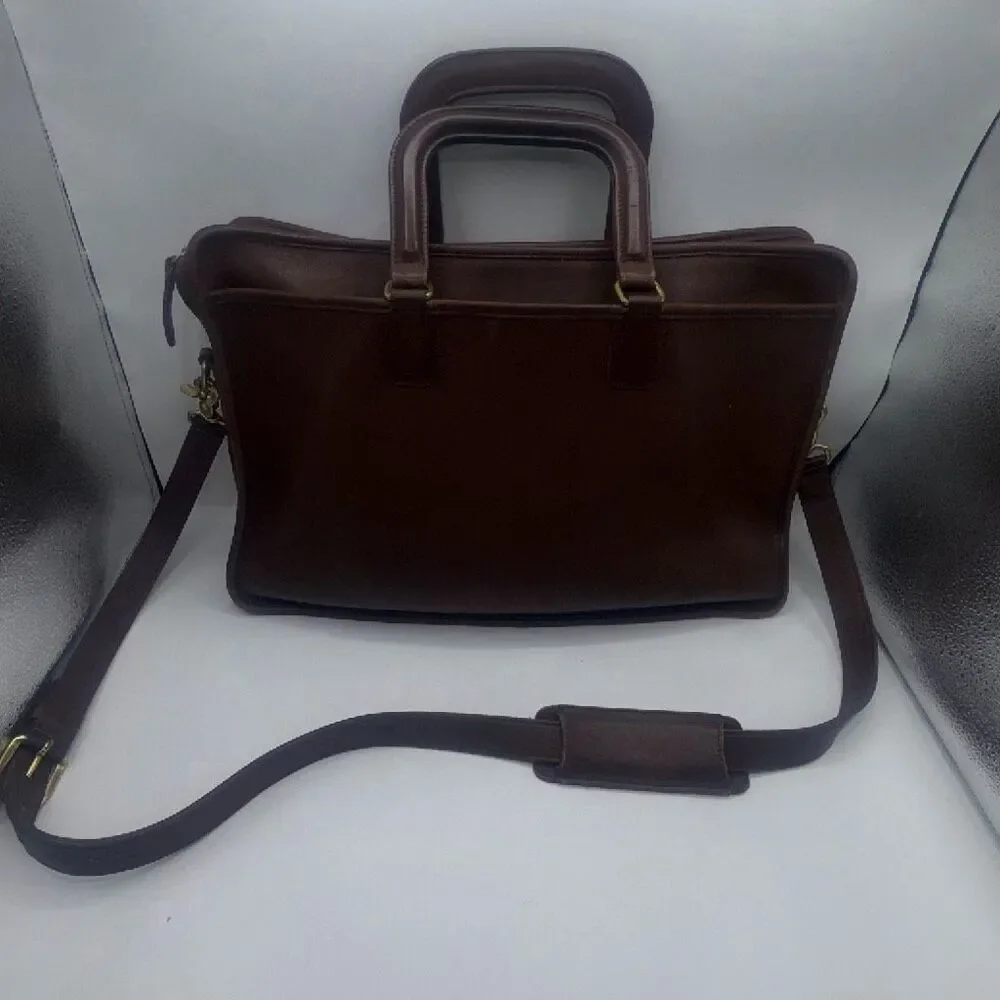 COACH Vibtage 1970s Monroe Glovetanned  Leather Crossbody Briefcase